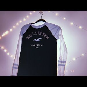 Blue and white hollister graphic shirt